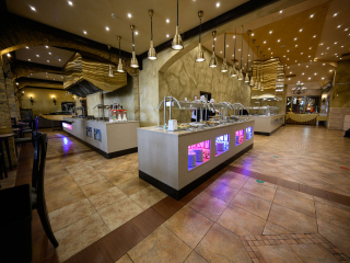 ИМПЕРИАЛ ПАЛАС - РЕСТТОРАНТ ХОЛИВУД